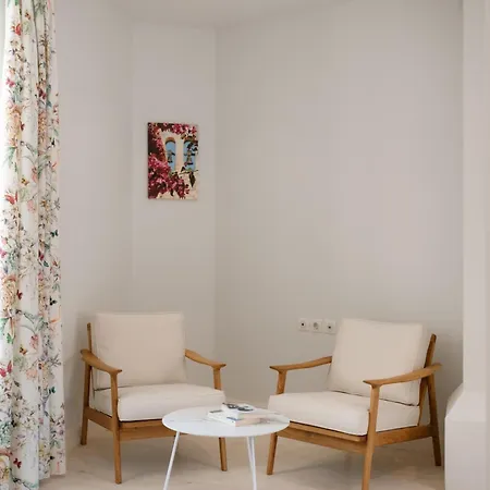 펜션 Ionea House